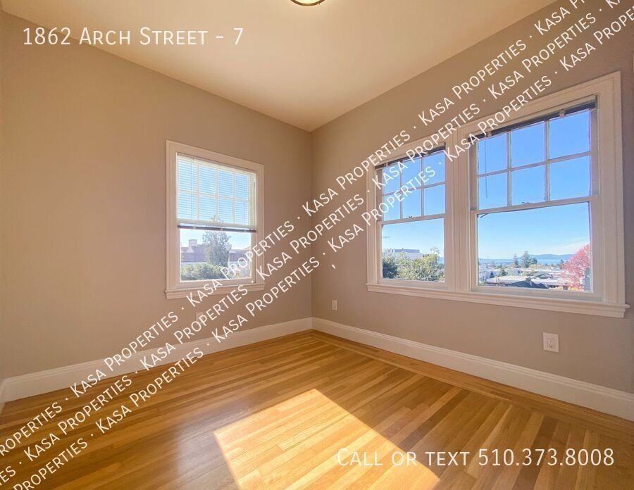 1862 Arch St - Photo 5 of 16