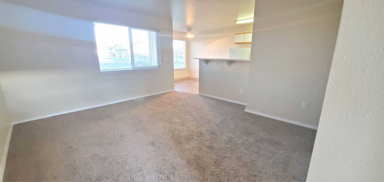 610 Saratoga Dr #102 - Photo 6 of 49