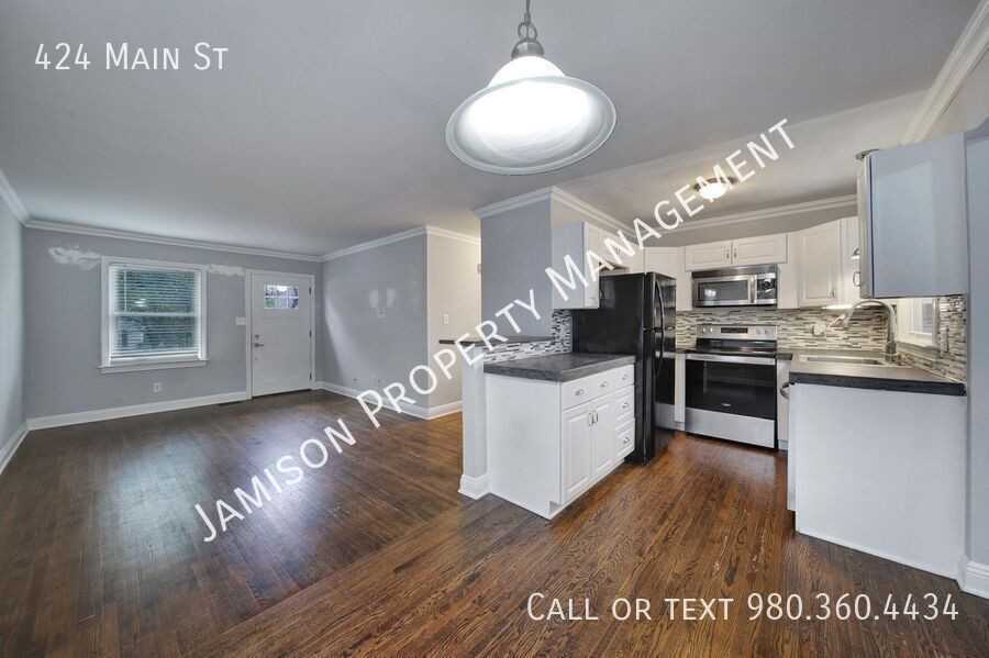 424 Main St - Photo 6 of 18