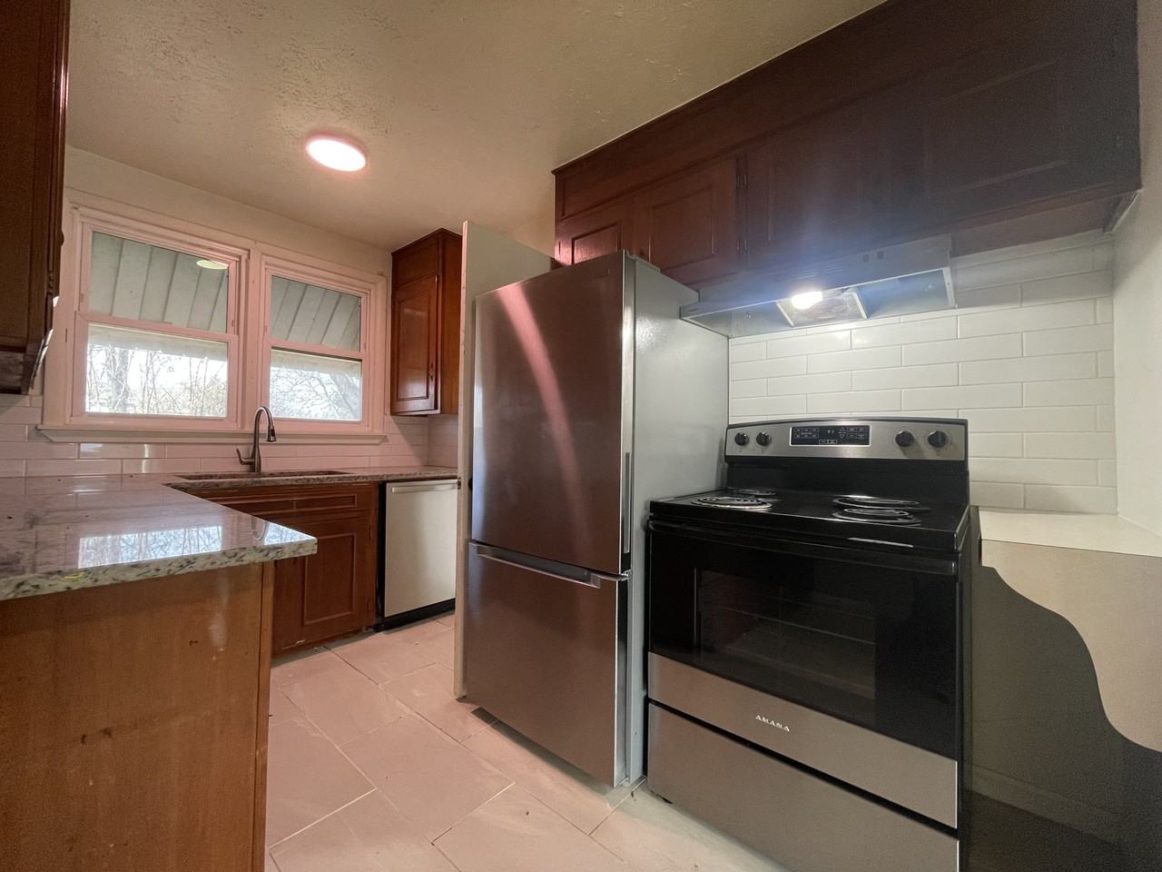 404 N Atlanta St - Photo 3 of 30