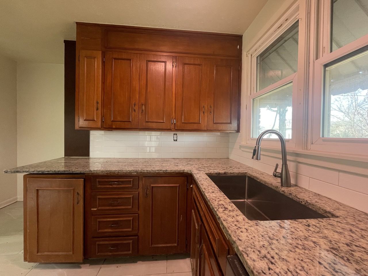 404 N Atlanta St - Photo 4 of 30