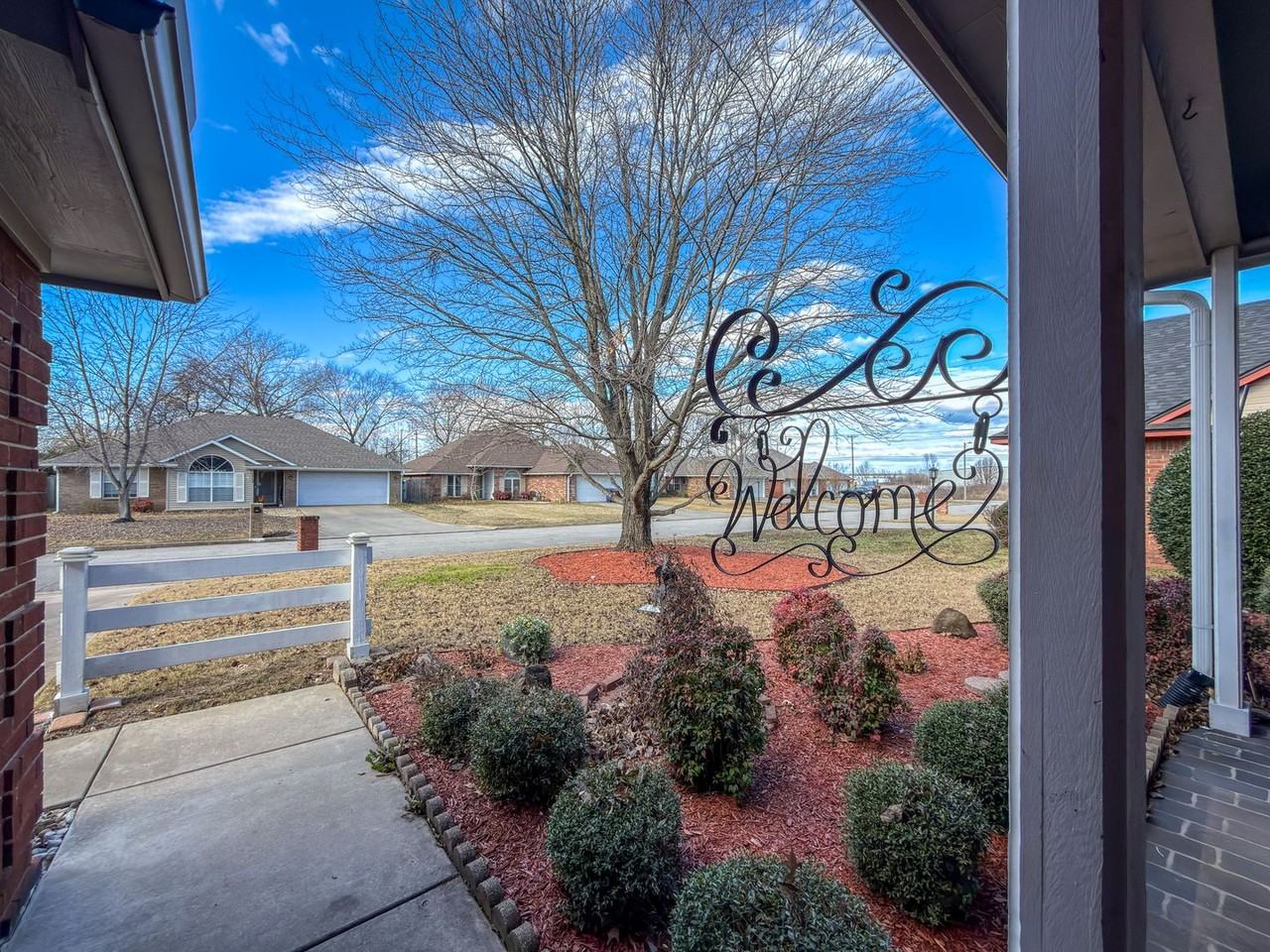 7713 S 24th St - Photo 2 of 21