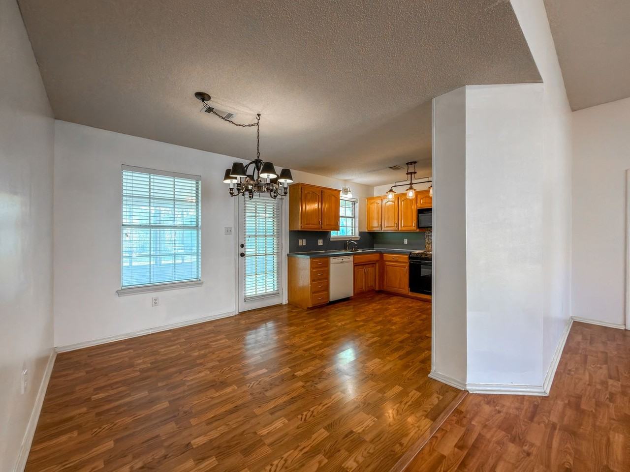 7713 S 24th St - Photo 5 of 21