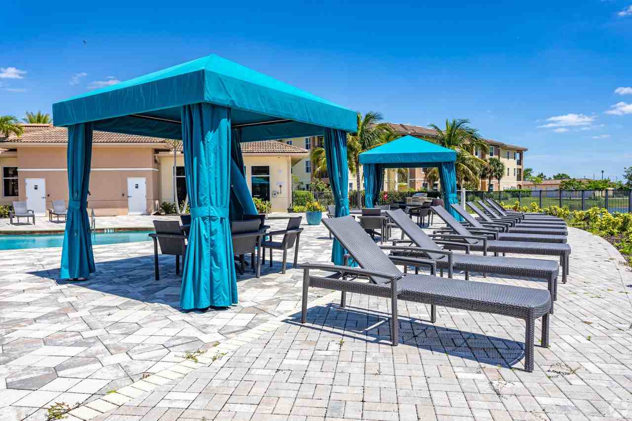 Colonial Commons - Photo 3 of 26