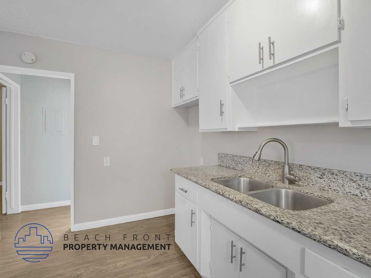 1010-1020, 1028 Orange Ave. - Photo 2 of 13