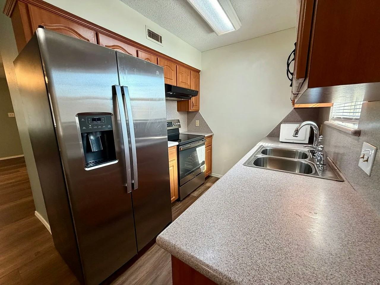 904 Hillside Drive - Photo 7 of 27