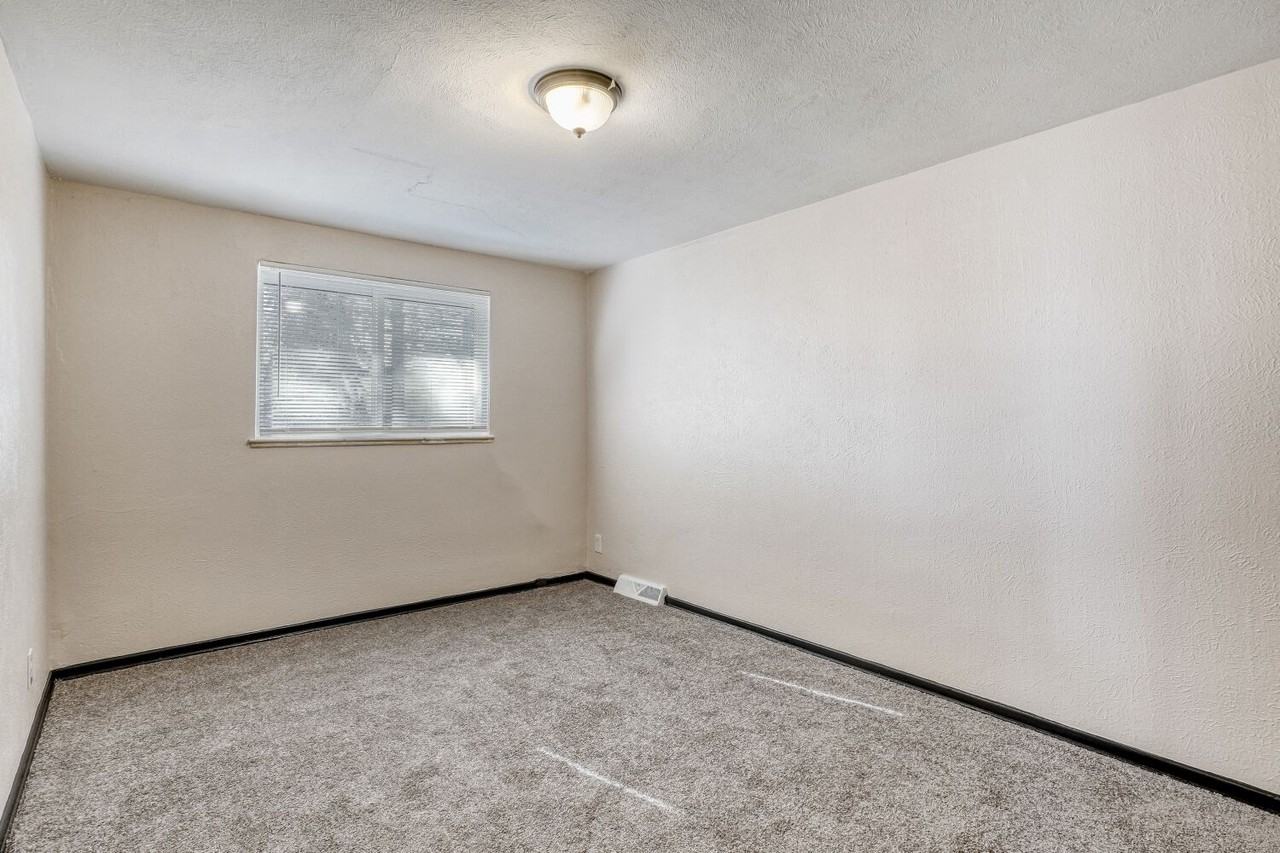 2462 Teller St #2462 - Photo 7 of 15