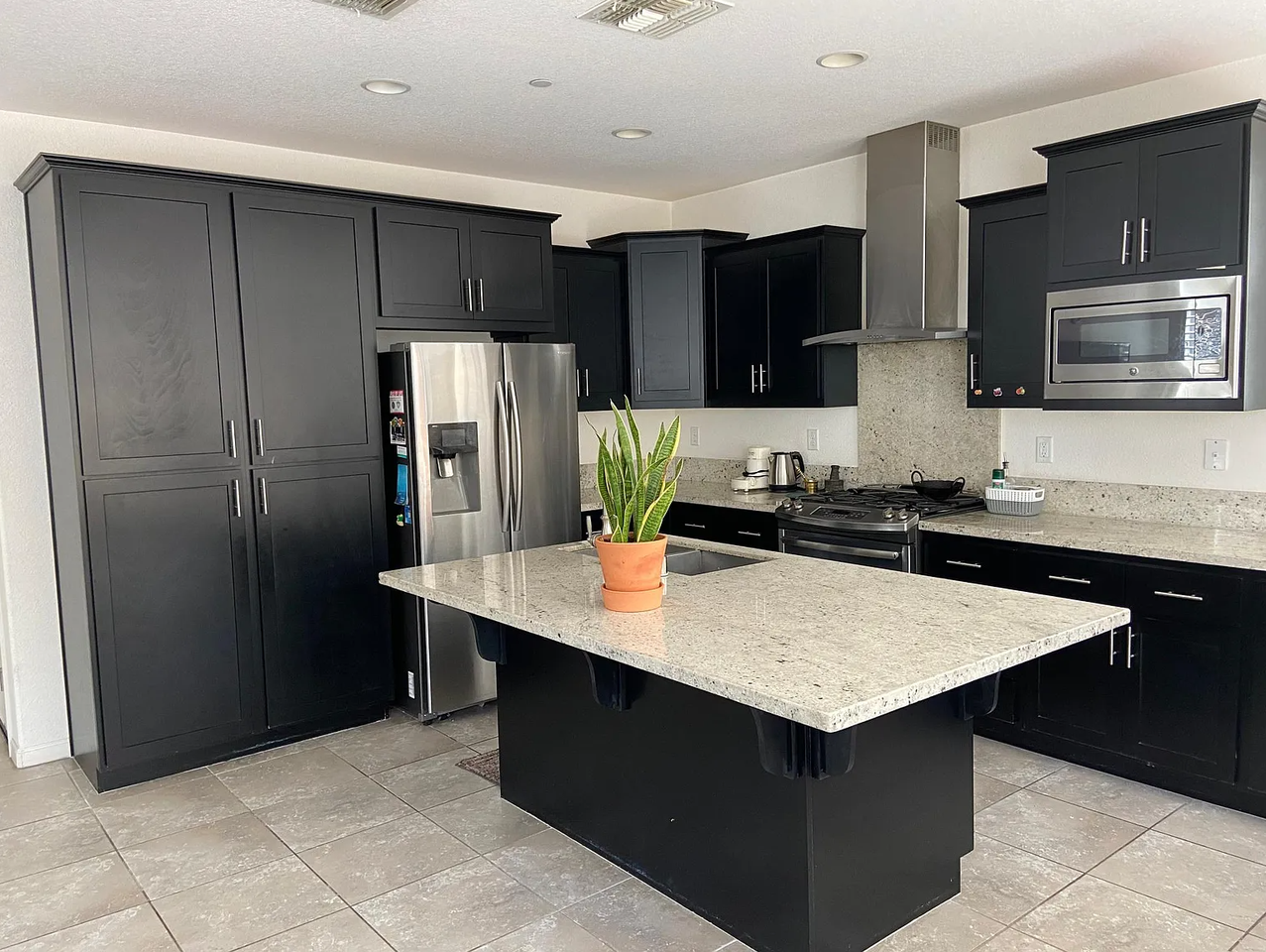 1047 Bridlewood Dr #1 - Photo 7 of 15