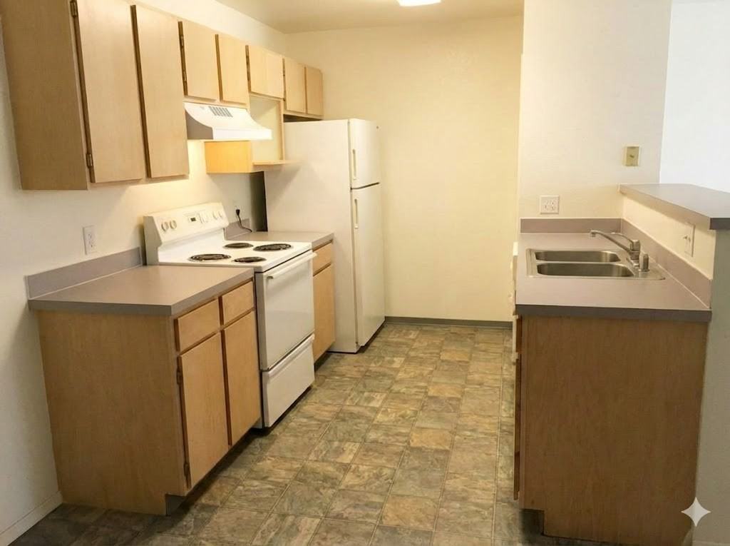 131 Baker St #1 - Photo 4 of 6