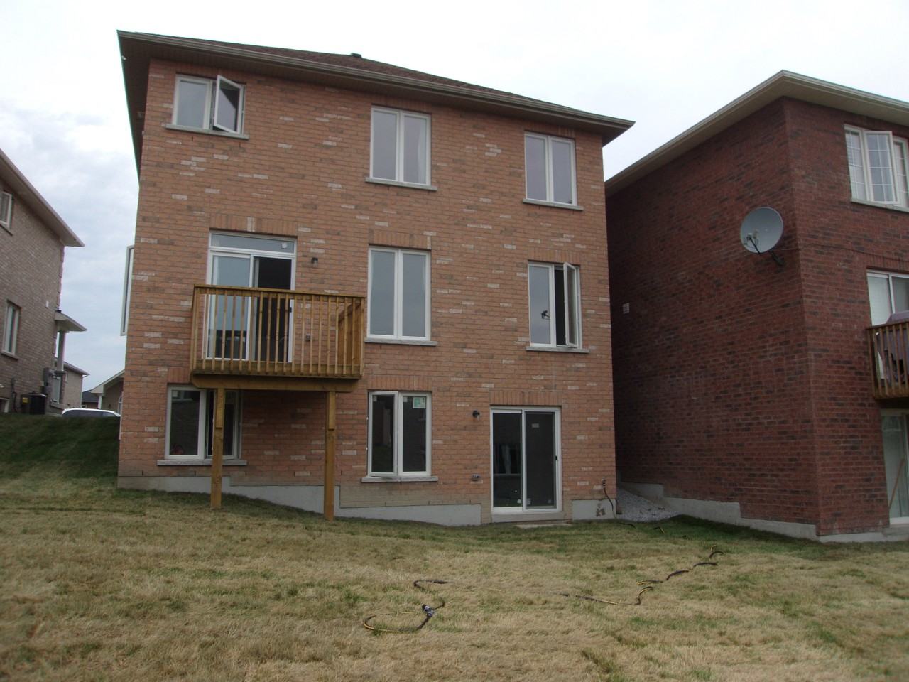 178 Richardson Crescent - Photo 2 of 12