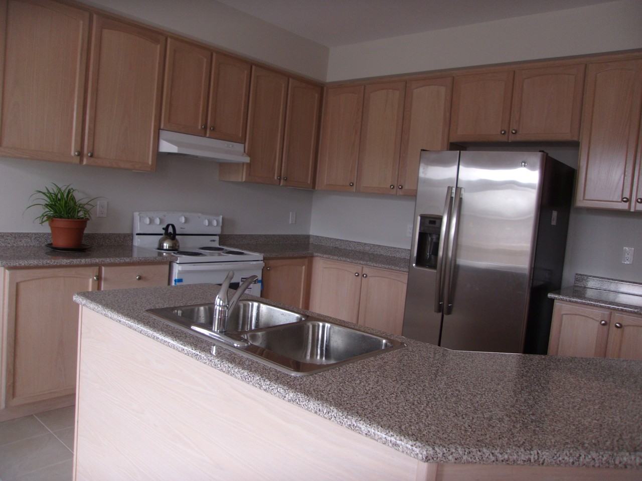 178 Richardson Crescent - Photo 4 of 12