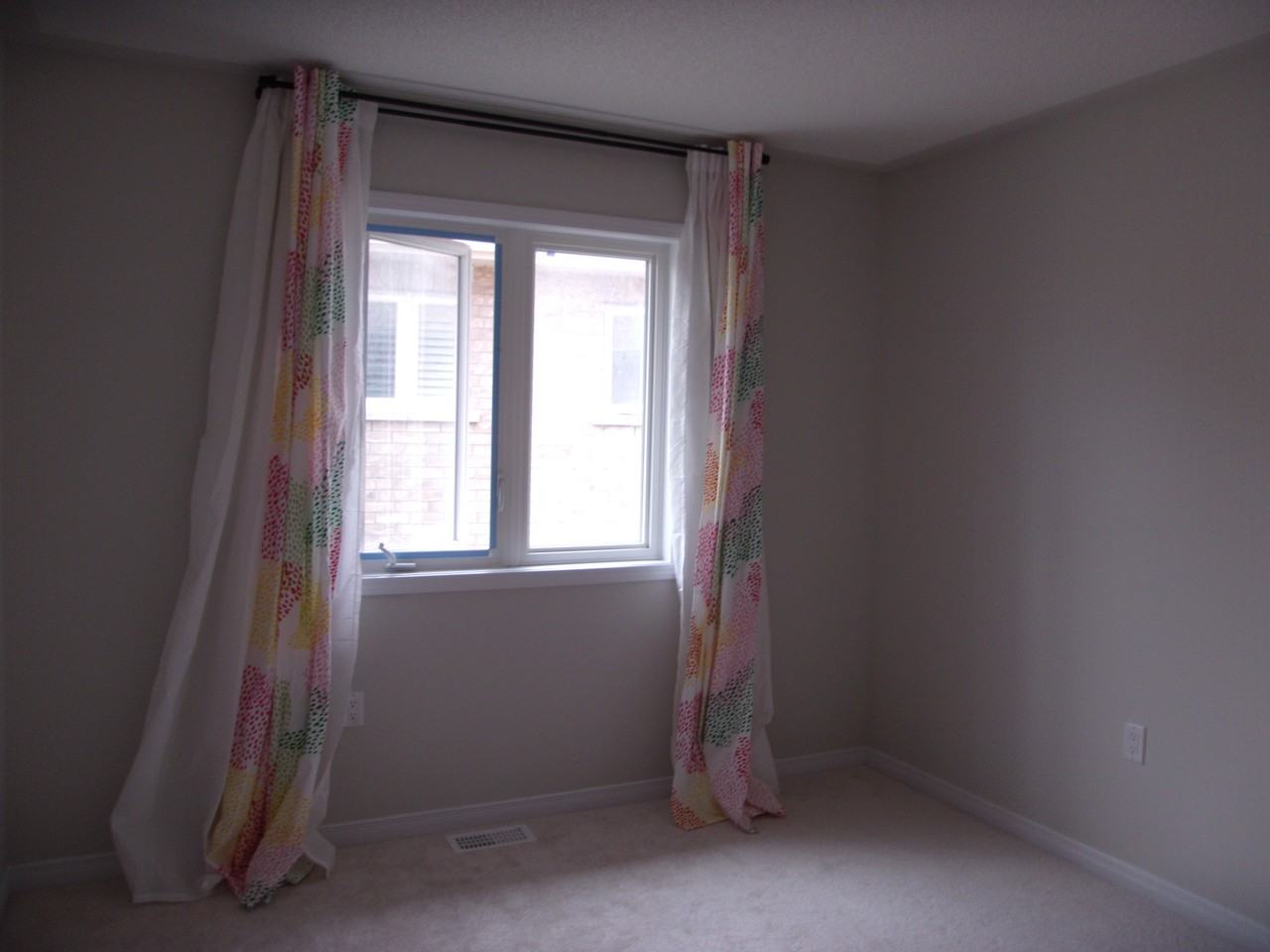 178 Richardson Crescent - Photo 6 of 12