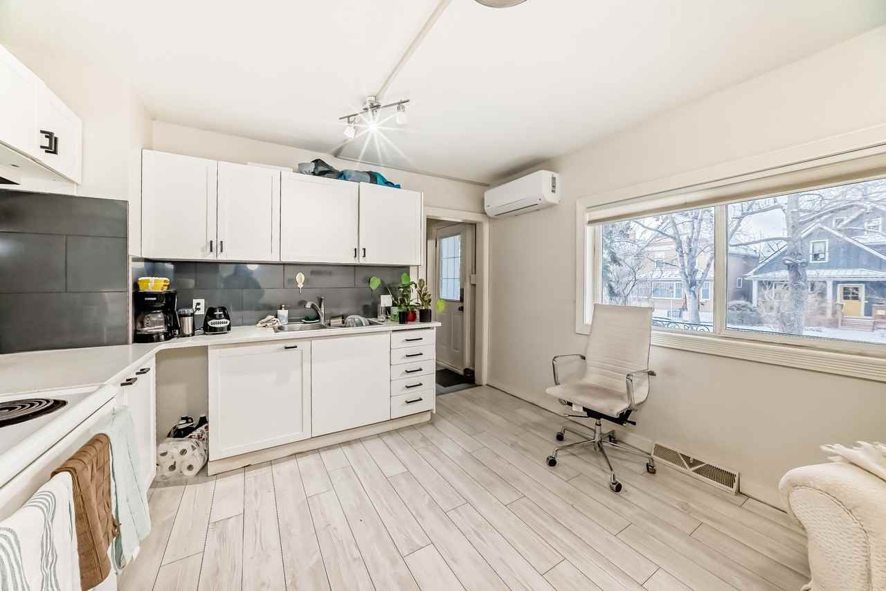 1028 9 St Se #1 - Photo 6 of 27