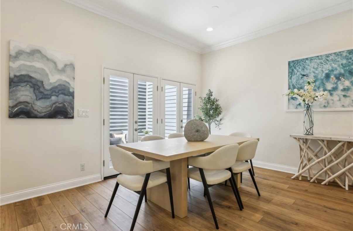 1304 12th St #B - Photo 3 of 7