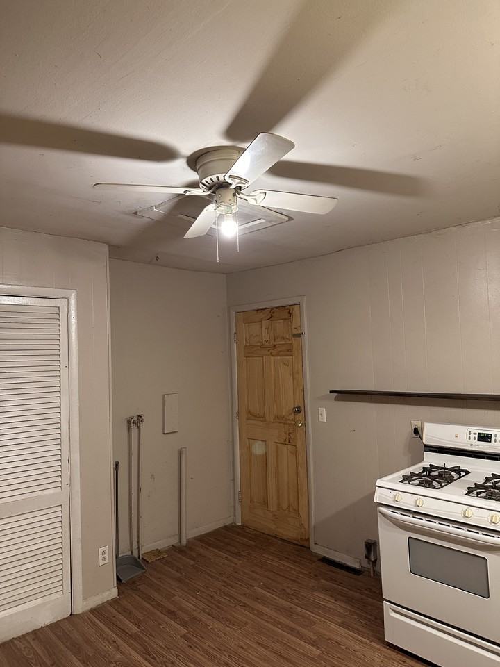 109 Chestnut St #B - Photo 4 of 14