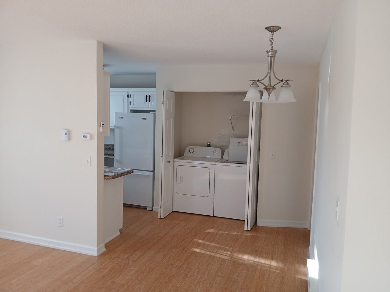 126 Urbandale Pkwy - Photo 6 of 16