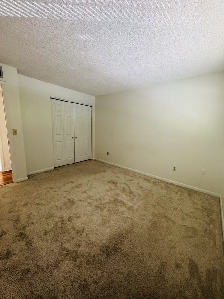 4500 Overlook Dr Ne #210 - Photo 7 of 9