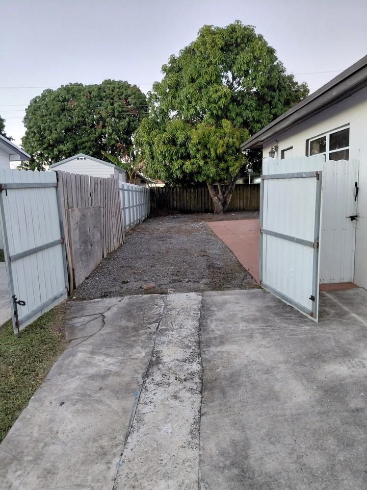 5255 Nw 181st Ter #NA - Photo 3 of 7