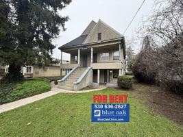 featured image of 832 W 1st St