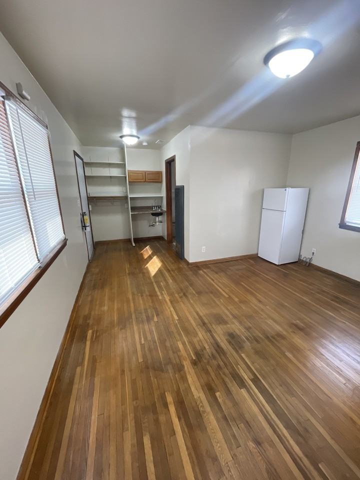 816 Mamie - Photo 2 of 4