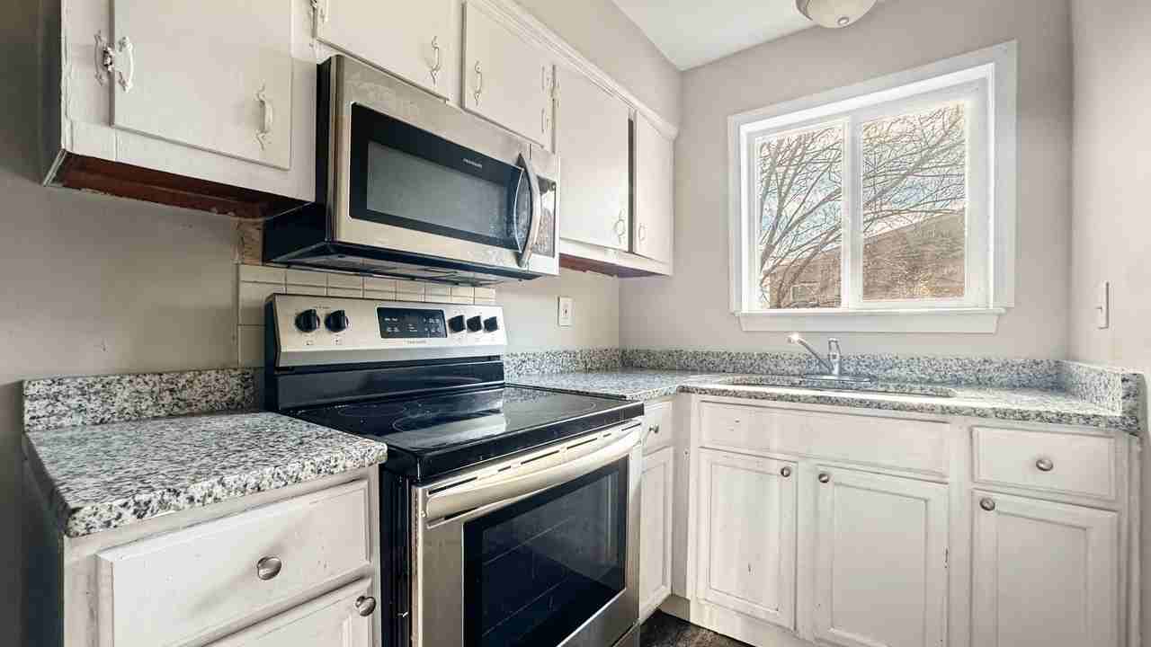 121 West 32nd Street - Photo 5 of 20