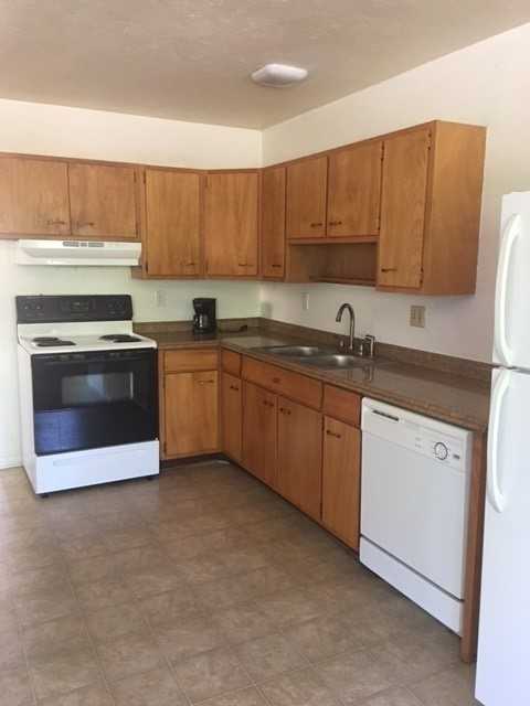 790 30th Street - Photo 4 of 16