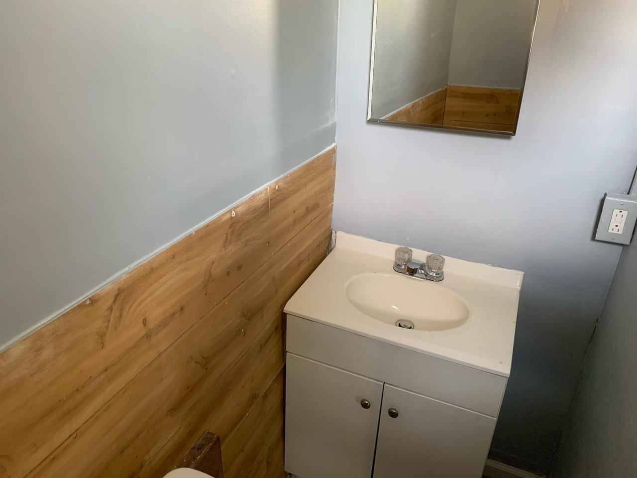 9982 South Broadway Street - Photo 4 of 5