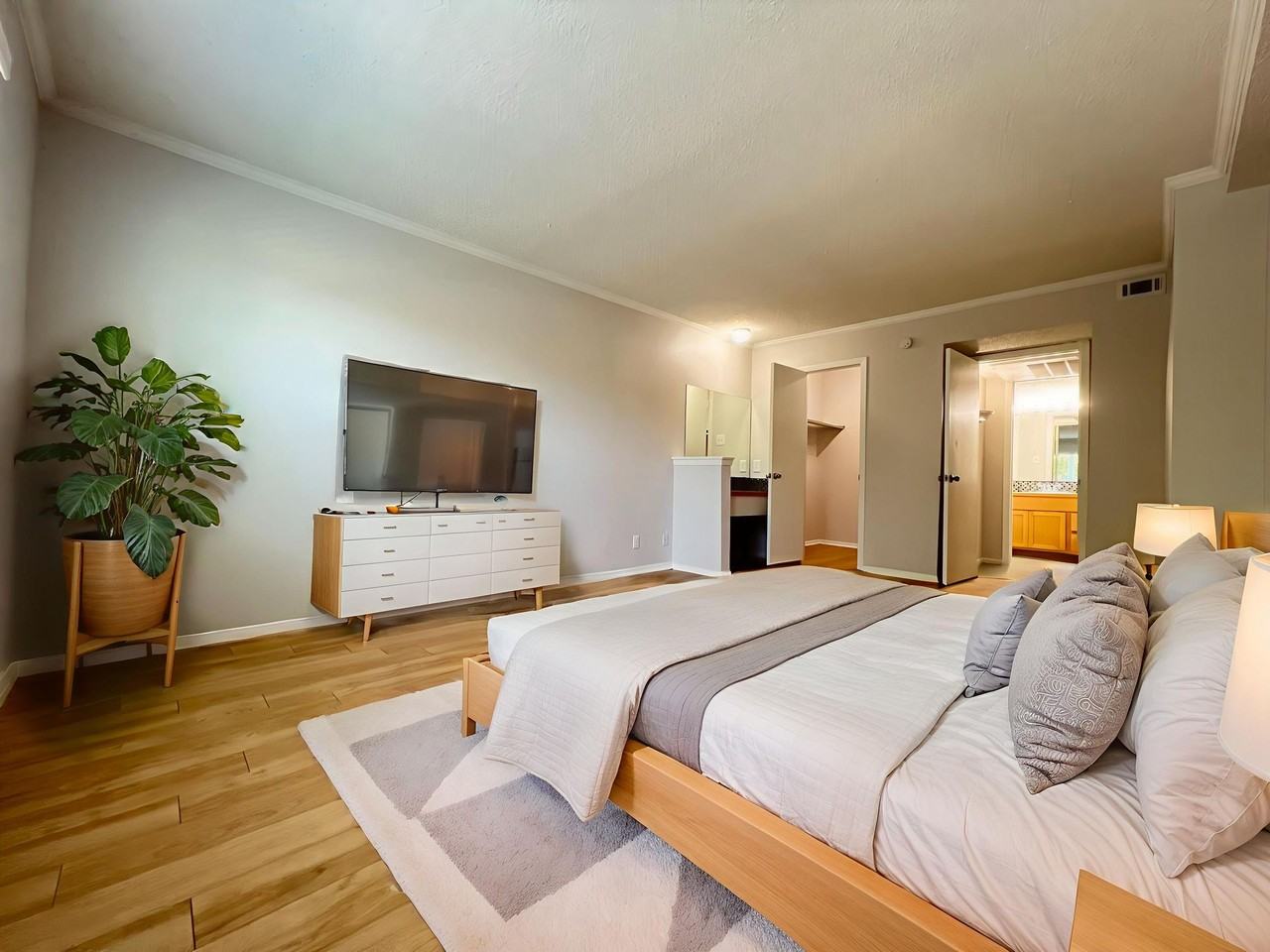 Abbey Road - Photo 6 of 50