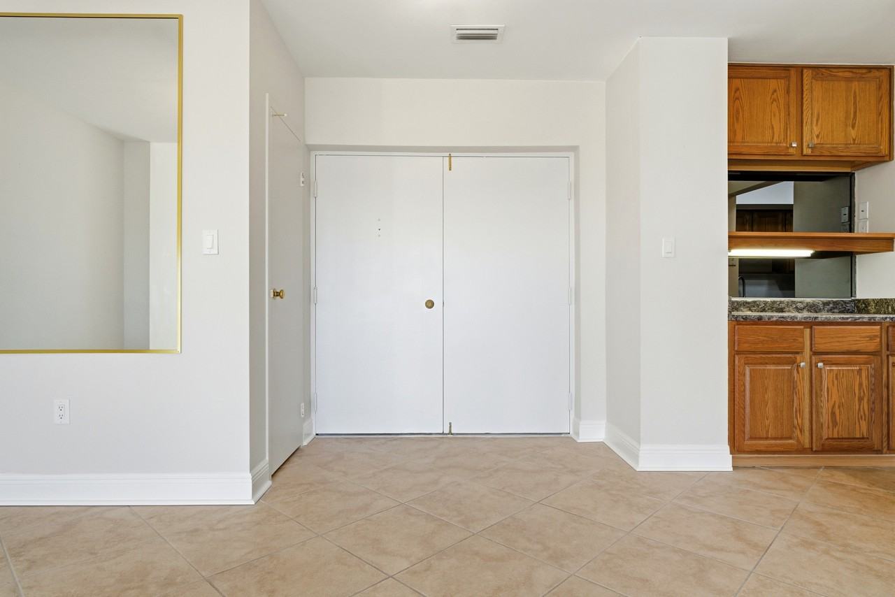 615 Bayshore Dr #102 - Photo 7 of 42