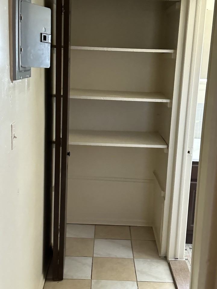 12775 Plymouth Rd - Photo 6 of 25