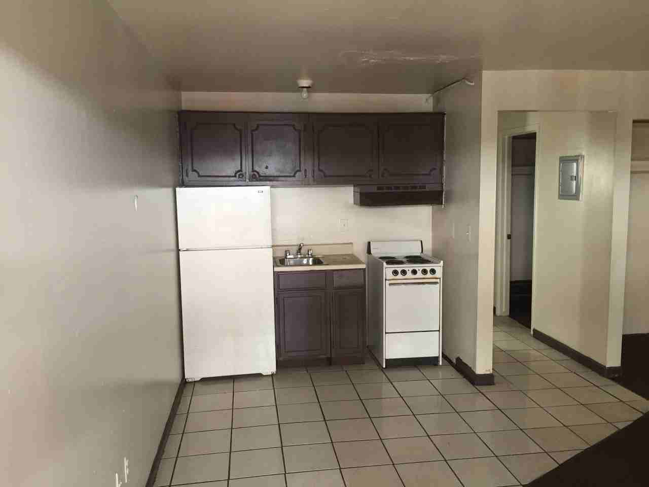 12775 Plymouth Rd - Photo 5 of 12