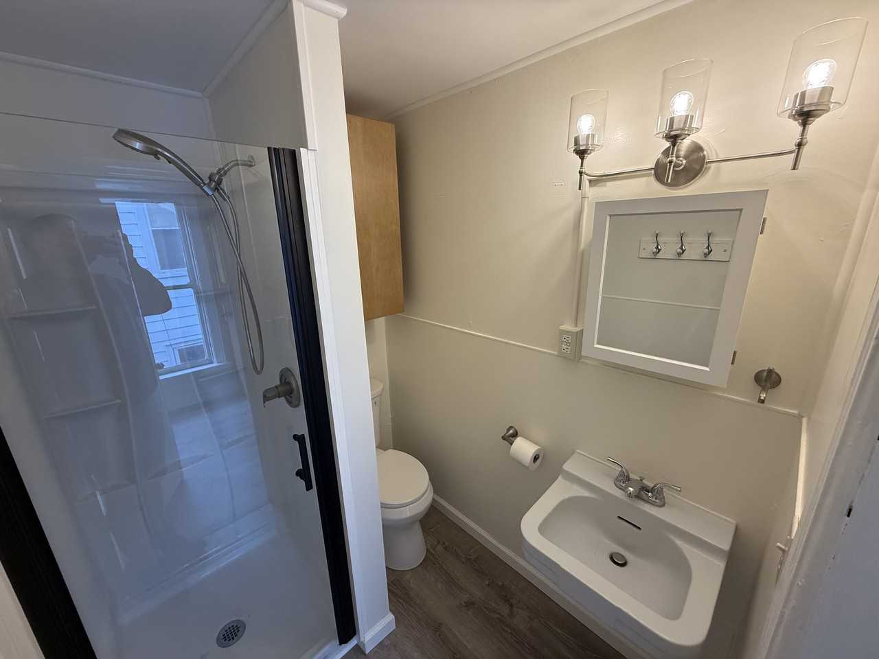 427 N CAYUGA ST - Photo 6 of 7