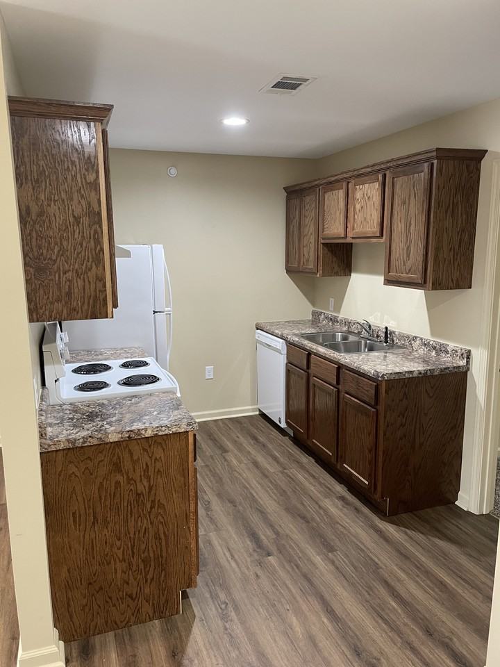 Meadowview - Photo 3 of 10