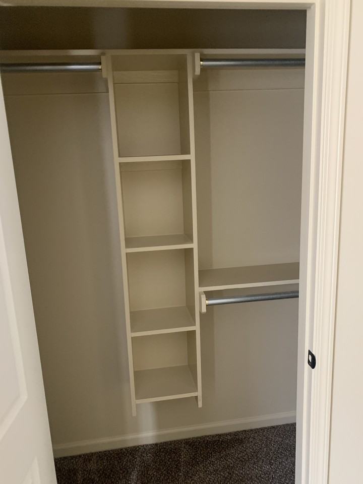 Meadowview - Photo 7 of 10