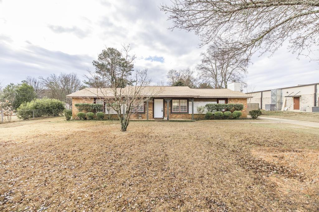 609 Forest Lake Dr #1 - Photo 5 of 20