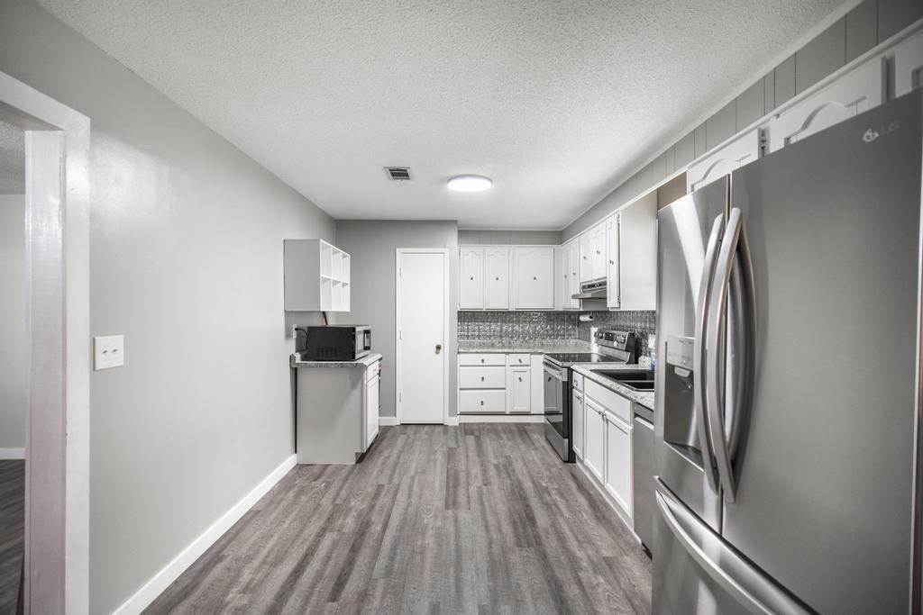 609 Forest Lake Dr #1 - Photo 7 of 20