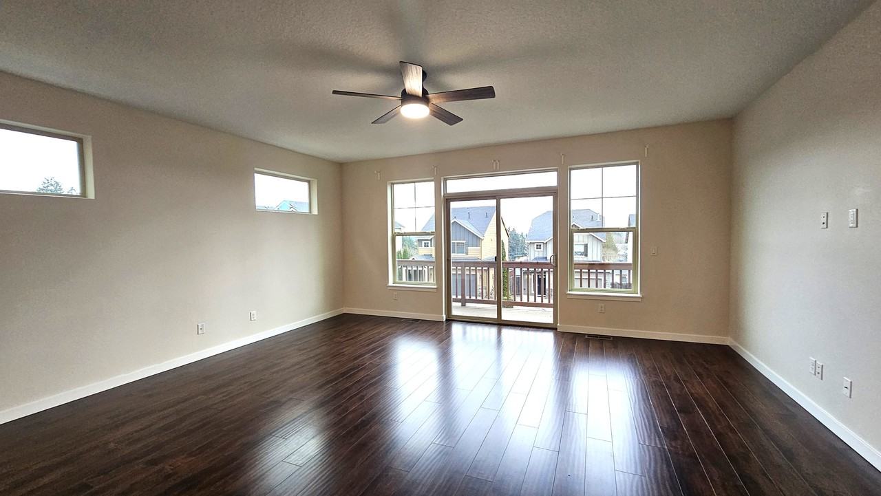 1403 Ne 71st Dr #1 - Photo 4 of 18