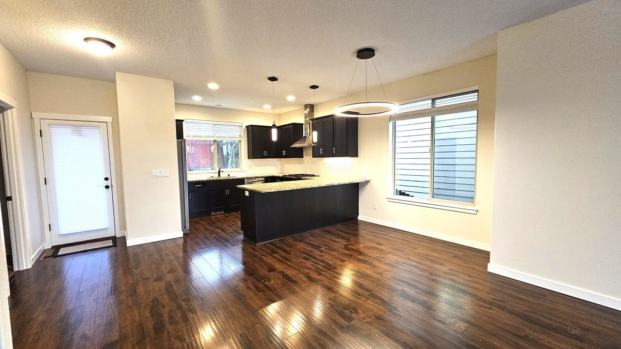 1403 Ne 71st Dr #1 - Photo 5 of 18