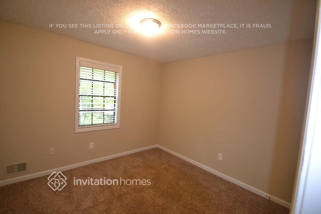 71 Landmark Ct Sw - Photo 3 of 6