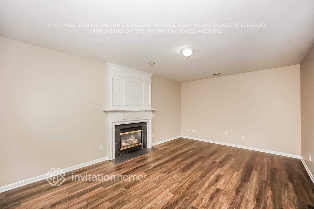 10828 Fountaingrove Dr - Photo 6 of 18