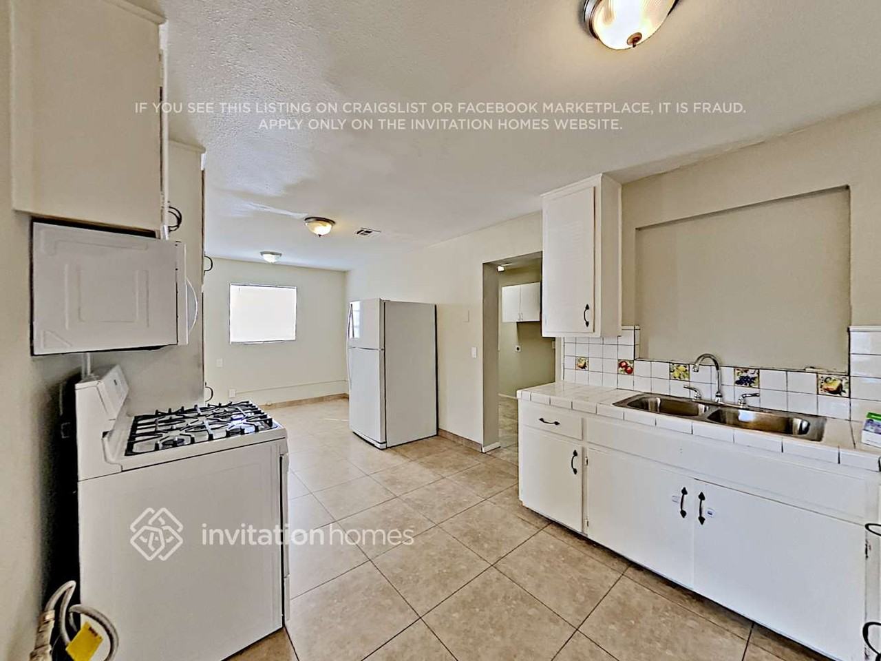 4126 N Mitchell St - Photo 7 of 18