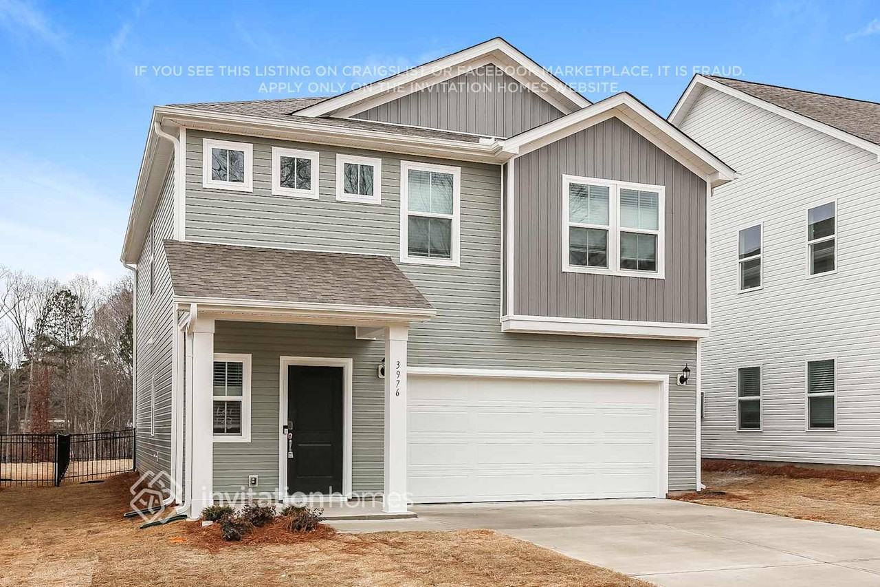 3976 Zepelin Way - Photo 4 of 18