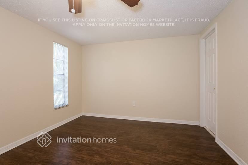 11811 Roselawn Ave - Photo 6 of 14