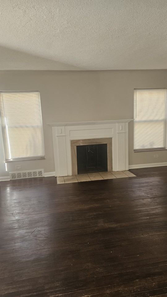 19466 Saint Marys St #1 - Photo 4 of 4