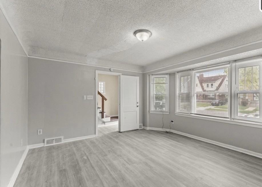 4268 Cortland St #1 - Photo 4 of 13