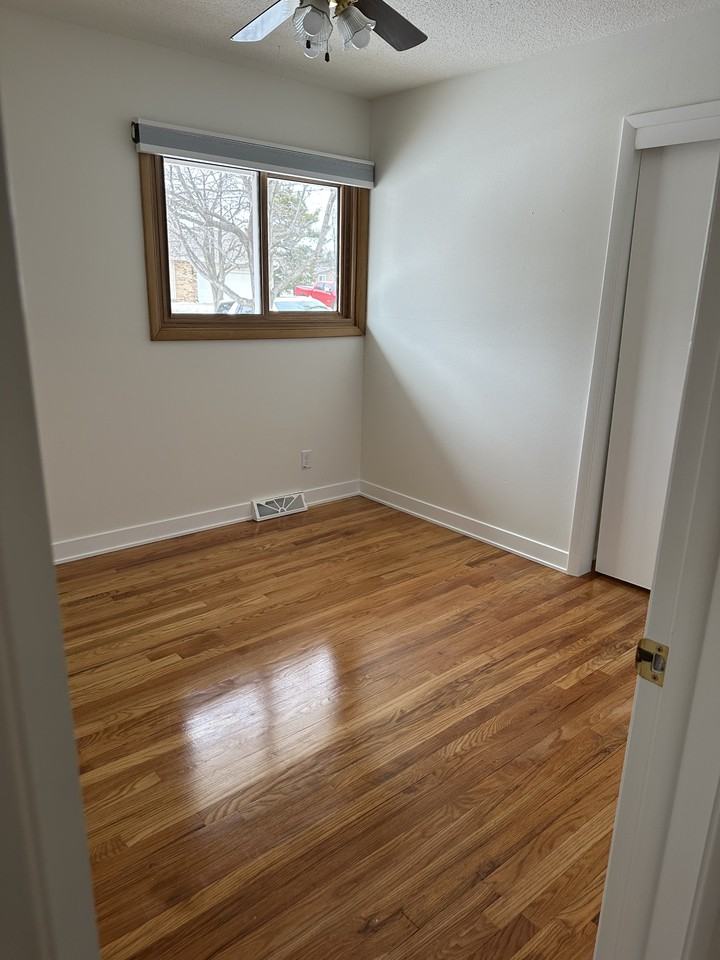 3207 90th St #1 - Photo 2 of 12