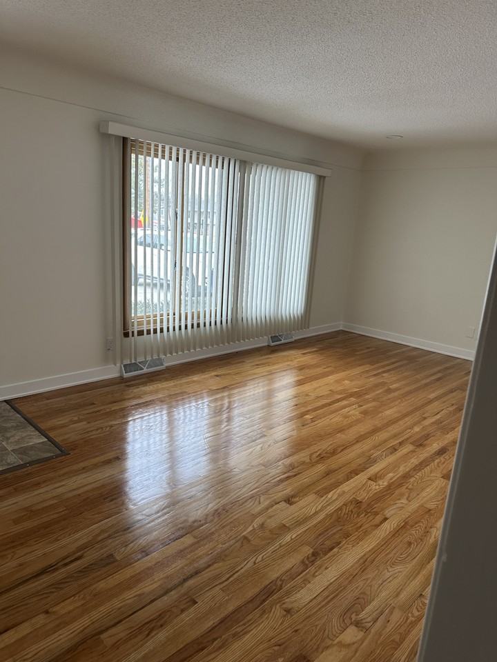 3207 90th St #1 - Photo 5 of 12