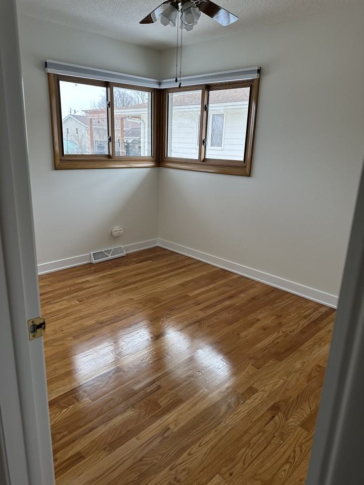 3207 90th St #1 - Photo 6 of 12