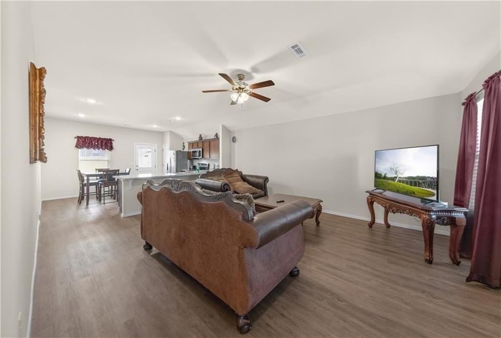 8110 Dogwood Dr - Photo 2 of 34