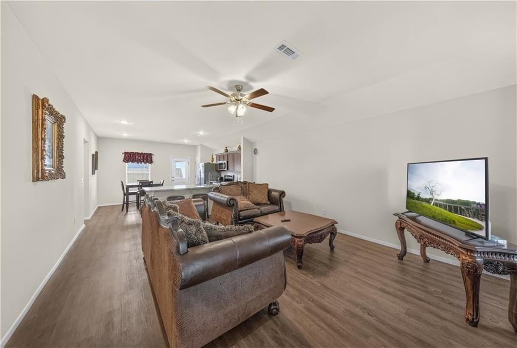 8110 Dogwood Dr - Photo 4 of 34